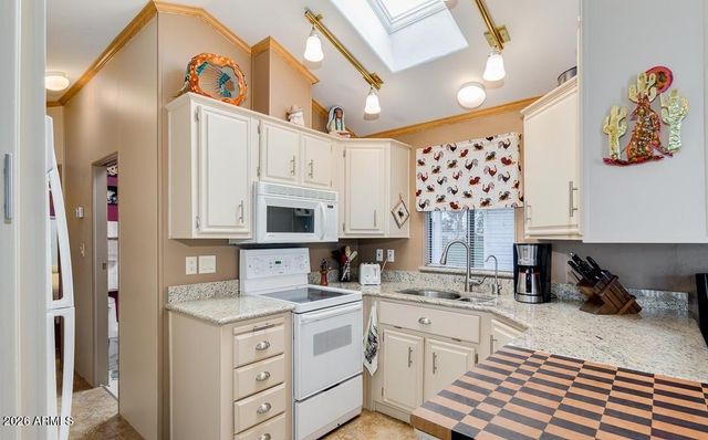 2010 S Crow Avenue, Apache Junction, AZ 85119