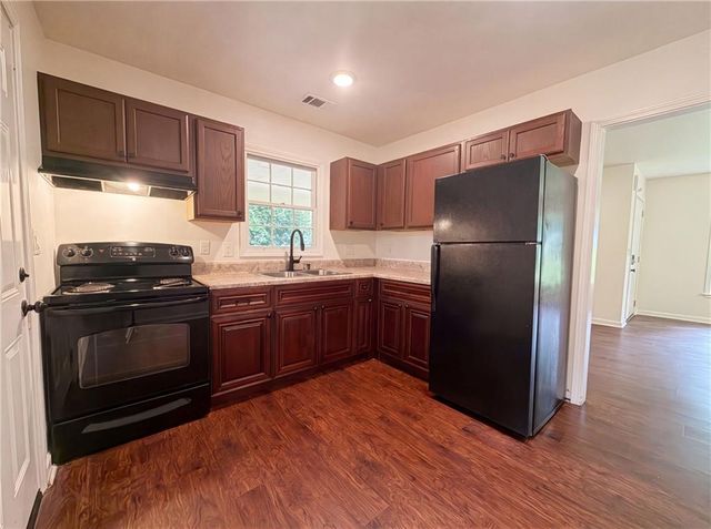 856 Glenway Drive, Atlanta, GA 30344