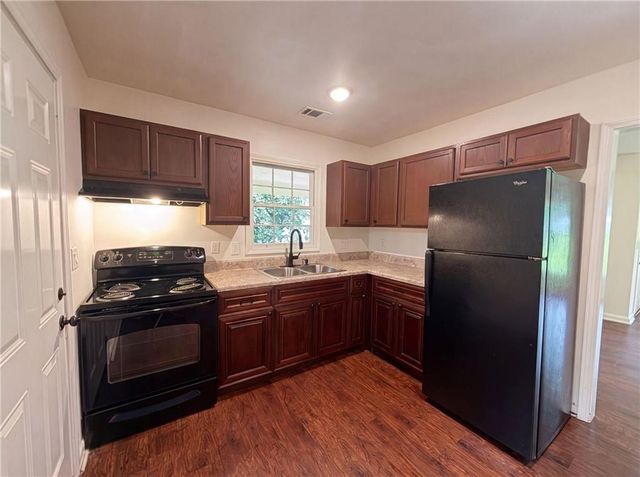 856 Glenway Drive, Atlanta, GA 30344