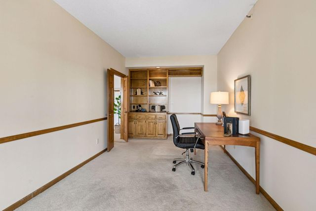 1201 Yale Place 809, Minneapolis, MN 55403
