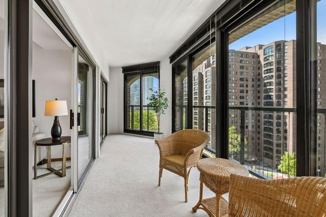 1201 Yale Place 809, Minneapolis, MN 55403