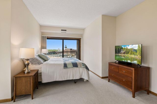 1201 Yale Place 809, Minneapolis, MN 55403