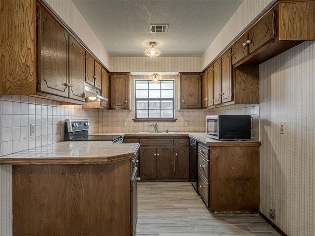 1058 Mulbury Mansion, Yukon, OK 73099