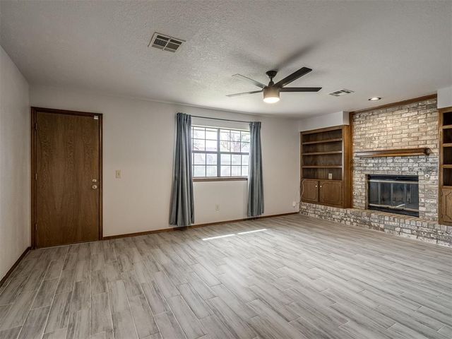 1058 Mulbury Mansion, Yukon, OK 73099
