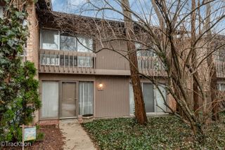 5919 Oakwood Drive 141F, Lisle, IL 60532