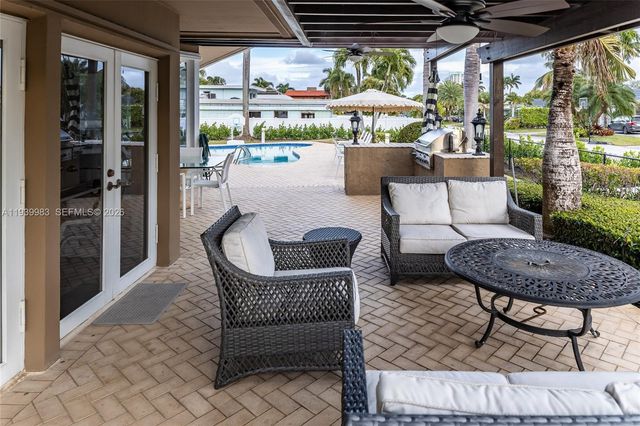 950 S Southlake Drive 950, Hollywood, FL 33019