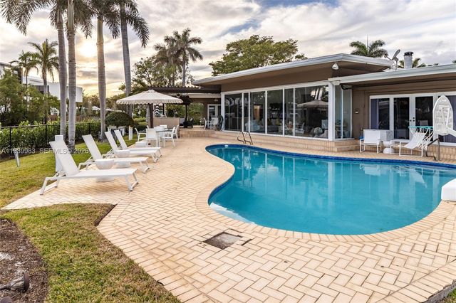 950 S Southlake Drive 950, Hollywood, FL 33019