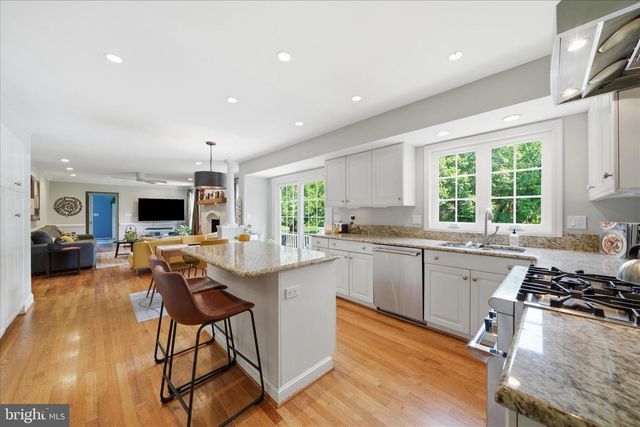 15113 WATER OAK DR, Darnestown, MD 20878