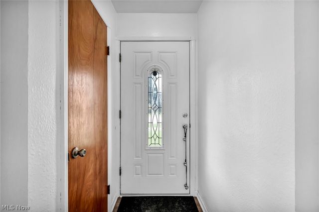 6133 W 54th Street, Parma, OH 44129