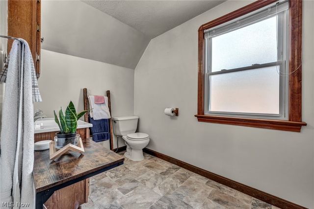6133 W 54th Street, Parma, OH 44129