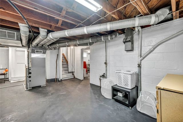 6133 W 54th Street, Parma, OH 44129
