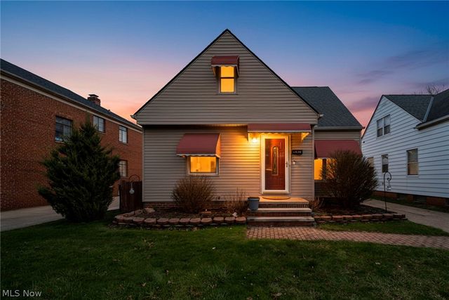 6133 W 54th Street, Parma, OH 44129