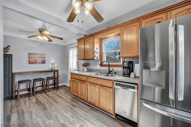 6133 W 54th Street, Parma, OH 44129
