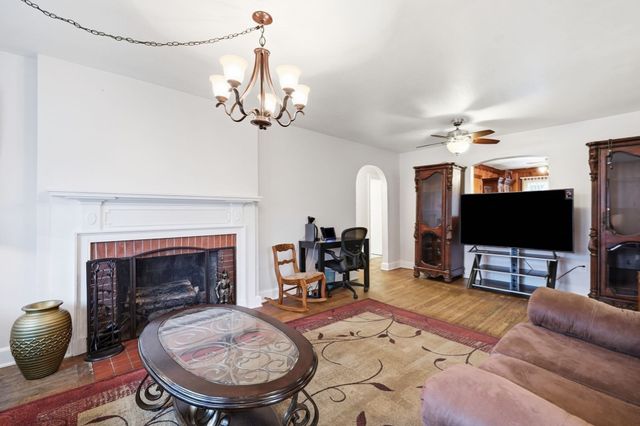 101 Court St, Westfield, MA 01085