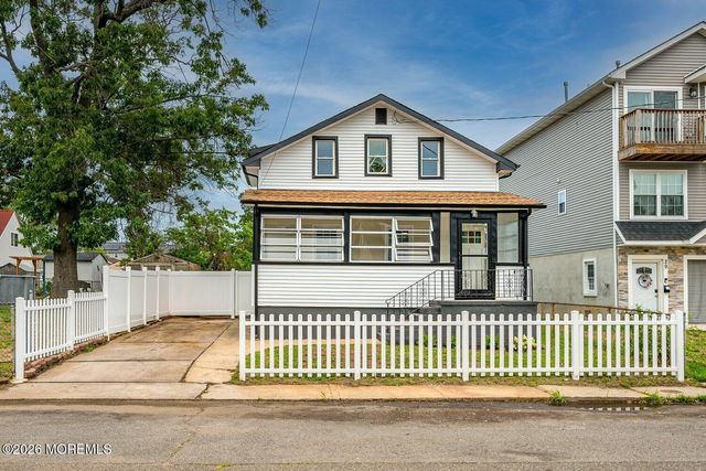 27 Birchwood Avenue, Keansburg, NJ 07734