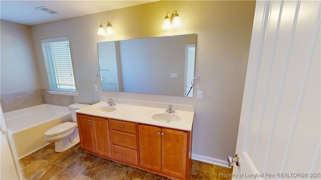 541 Roanoke Drive, Raeford, NC 28376