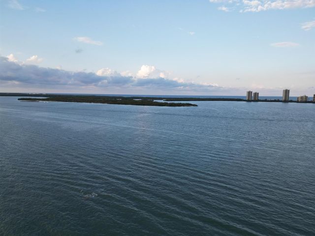 101 Doolen Court 305, North Palm Beach, FL 33408