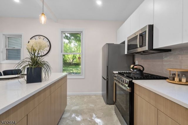 127 Steuben St, East Orange City, NJ 07018