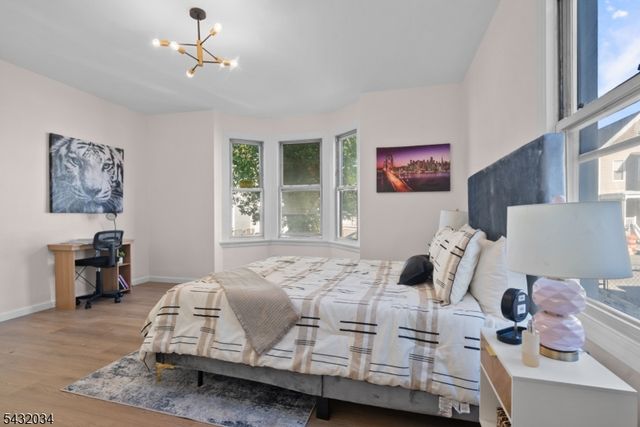 127 Steuben St, East Orange City, NJ 07018