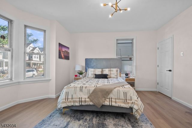 127 Steuben St, East Orange City, NJ 07018
