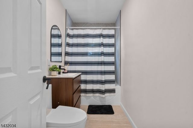 127 Steuben St, East Orange City, NJ 07018