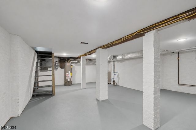 127 Steuben St, East Orange City, NJ 07018