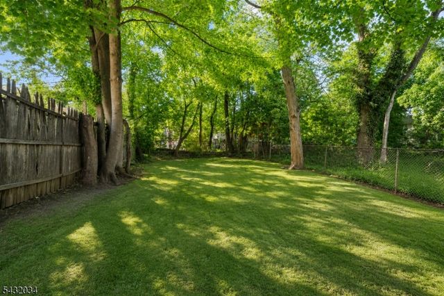127 Steuben St, East Orange City, NJ 07018