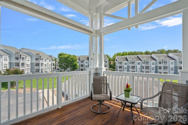 18742 Nautical Drive 301, Cornelius, NC 28031