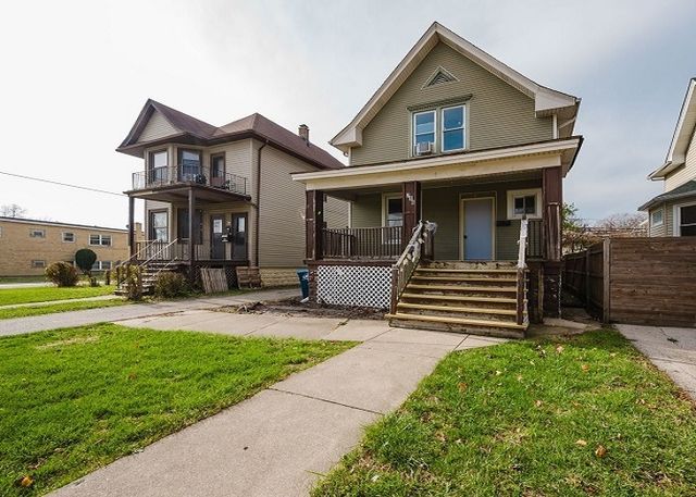 716 S 7th Avenue, Maywood, IL 60153