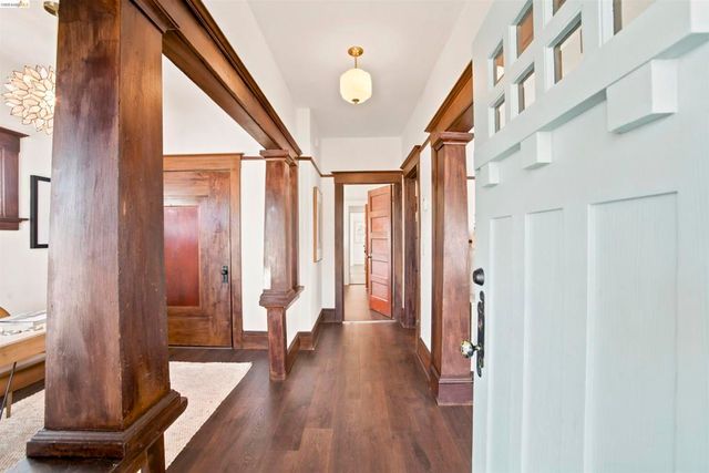 4205 West St, Oakland, CA 94608