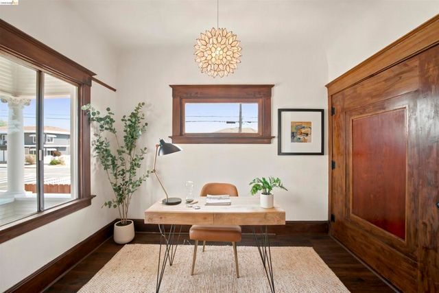 4205 West St, Oakland, CA 94608