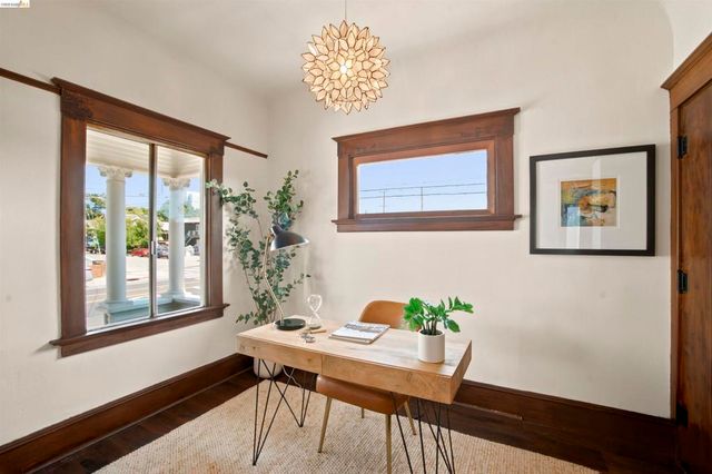 4205 West St, Oakland, CA 94608