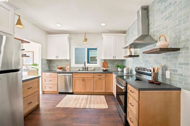 4205 West St, Oakland, CA 94608