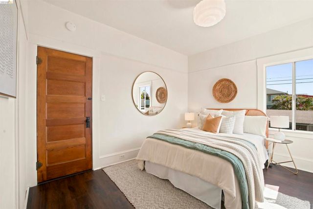 4205 West St, Oakland, CA 94608