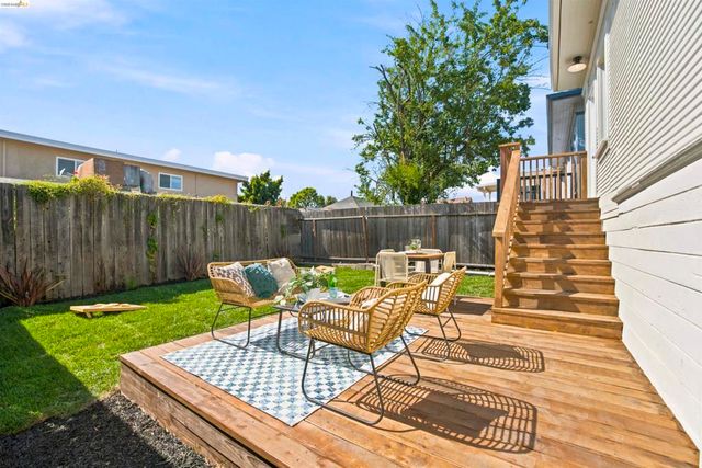 4205 West St, Oakland, CA 94608