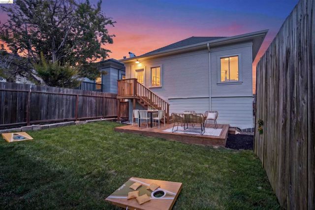 4205 West St, Oakland, CA 94608