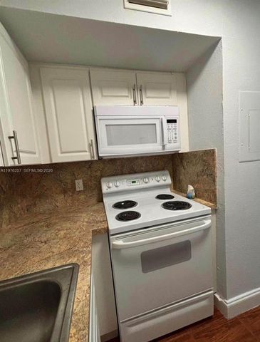 1152 NW 3rd St 2, Miami, FL 33128