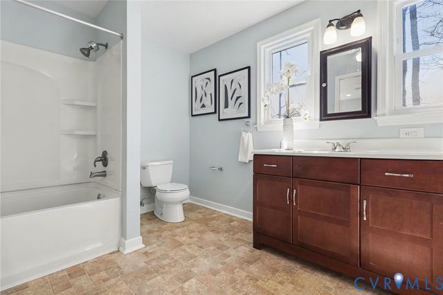 1102 Collingwood Dr, Hopewell, VA 23860