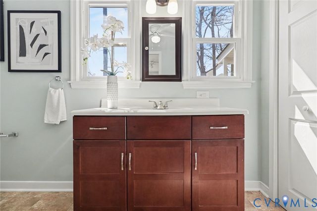 1102 Collingwood Dr, Hopewell, VA 23860