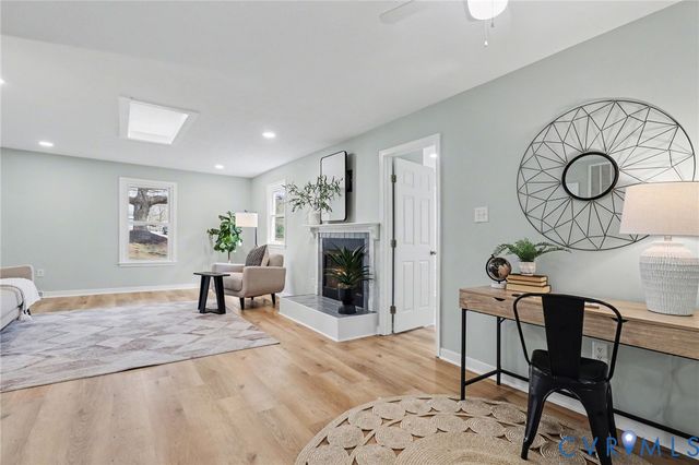 1102 Collingwood Dr, Hopewell, VA 23860