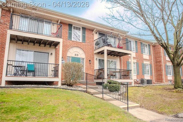 12025 Ina Drive 98, Sterling Heights, MI 48312