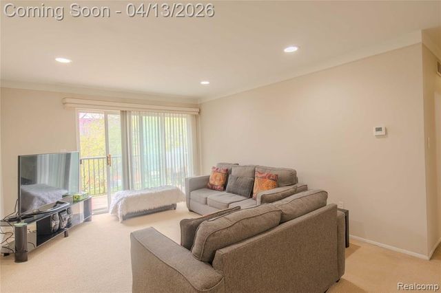 12025 Ina Drive 98, Sterling Heights, MI 48312