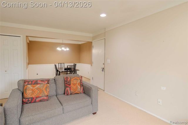 12025 Ina Drive 98, Sterling Heights, MI 48312