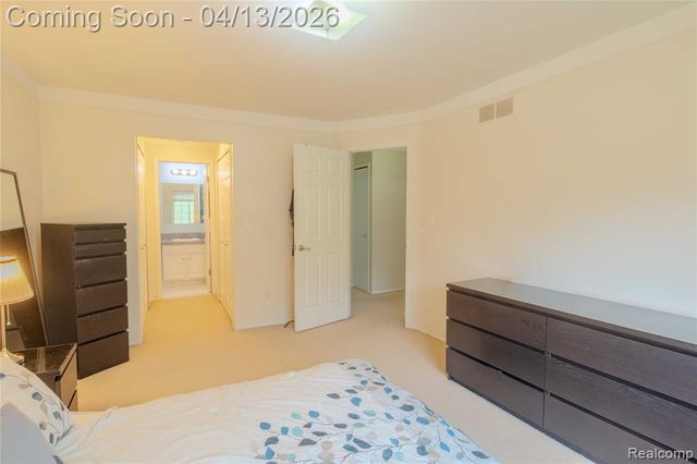 12025 Ina Drive 98, Sterling Heights, MI 48312