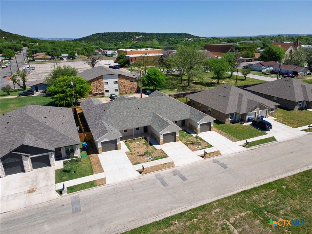 Image 23 of property listing at 410 W Avenue C, Copperas Cove, TX 76522
