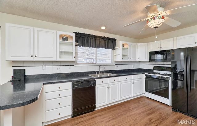 4 Sharon Court, Florissant, MO 63031