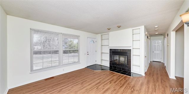 4 Sharon Court, Florissant, MO 63031