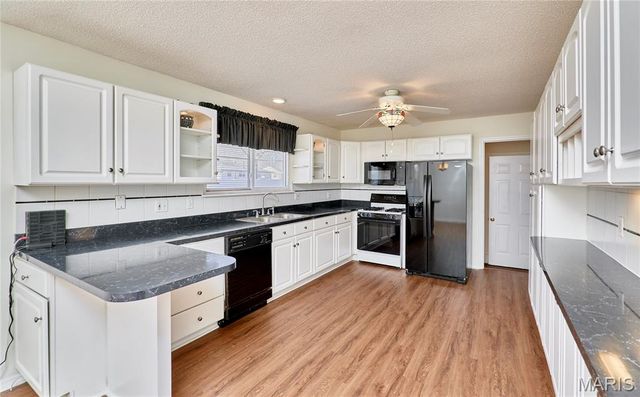 4 Sharon Court, Florissant, MO 63031