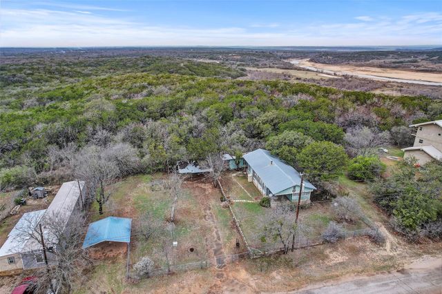 205 Singleton DR, Spicewood, TX 78669