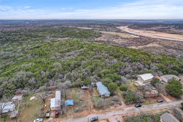 205 Singleton DR, Spicewood, TX 78669